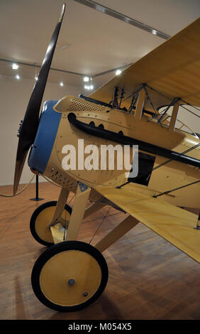 Le Cambrai SPAD VII est un avion de chasse français de la première Guerre mondiale, connu pour son rôle dans le combat aérien. L'avion a contribué de manière significative à l'effort de guerre, avec sa conception avancée et ses capacités de performance. Banque D'Images