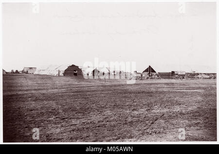 L'image intitulée « Camp of Confederate Prisoners at belle Plain, May 12, 1863 » représente un groupe de soldats confédérés détenus comme prisonniers pendant la guerre de Sécession. Le camp, situé en Virginie, est un site historique de la guerre de Sécession. Banque D'Images