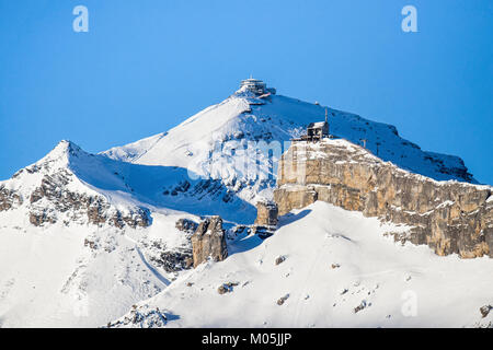 Vue sur la station de ski Jungfrau Wengen en Suisse Banque D'Images