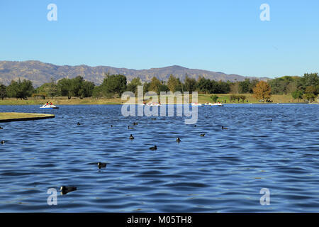 Lac Balboa Park à Van Nuys, Californie un jour d'été Banque D'Images