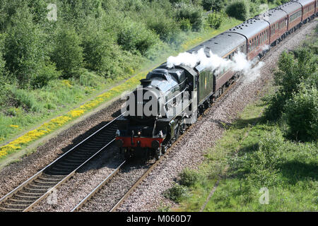 Cinq noir numéro 44871 de la Locomotive à vapeur à Tinsley sur un train de la charte 12 juin 2010 - Tinsley, Sheffield, Royaume-Uni Banque D'Images