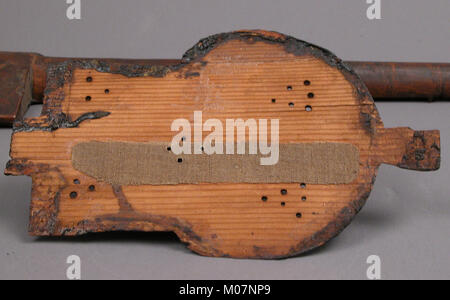 Ce luth est un instrument de musique à cordes de la collection MET, au design complexe et reflétant son importance culturelle et historique dans les traditions musicales européennes. Banque D'Images