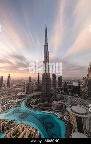 Burj Khalifa au coucher du soleil Banque D'Images