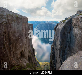 Vue aérienne du Kjeragbolten Lysefjorden Norvège Banque D'Images