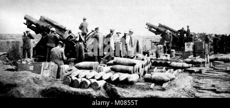 La Première Guerre mondiale - à l'artillerie britannique Guillemont cimetière -4 octobre 1917. En place d'obusiers suivant la bataille de Guillemont Banque D'Images