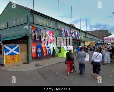 Barras Market street stalls scène avec exposants et clients Banque D'Images