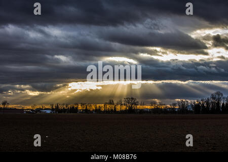 Coucher du soleil en Gossolengo Banque D'Images