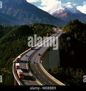 Le Pont de l''Europe, sur le col du Brenner près d'Innsbruck, Tirol, Autriche Banque D'Images