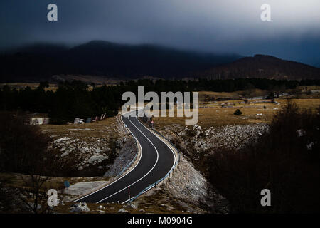 Road dans la nature Banque D'Images