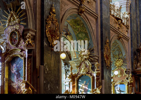 LVIV, UKRAINE - le 16 octobre 2017 : l'intérieur de la Cathédrale Saint George's est une église catholique grecque ukrainienne. La cathédrale baroque-rococo a été constructe Banque D'Images