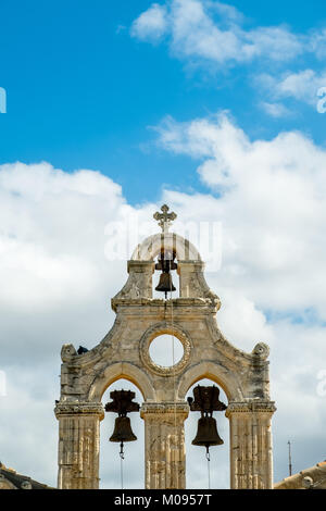 Clocher de l'église du monastère nef deux Moni Arkadi Monastère, Église orthodoxe grecque, Monument National de la crète dans la lutte pour l'indépendance, Banque D'Images