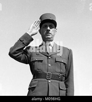 Le général Charles de Gaulle (1890-1970) à Tunis au cours de la DEUXIÈME GUERRE MONDIALE, juin 1943. Photographie par Marjory Collins. Banque D'Images