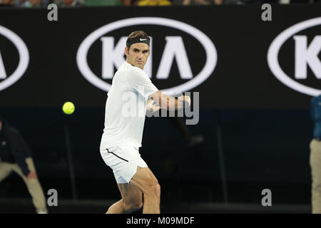 Melbourne, Australie. 20 Jan, 2018. Le joueur de tennis suisse Roger Federer est en action au cours de son 3e tour à l'Open d'Australie contre le joueur de tennis français Richard Gasquet le Jan 20, 2018 à Melbourne, Australie.- Crédit : Yan Lerval/Alamy Live News Banque D'Images