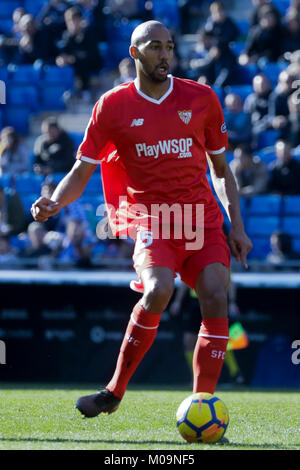 Cornella de Llobregat, Espagne. 18 janvier, 2018. Stade RCDE, Cornella de Llobregat, Barcelone, Espagne. Steven N'Zonzi rides une balle pendant le match de la Liga le 20e round entre le RCD Espanyol v FC Séville à RCDE Stadium le 21 janvier 2018 dans Carmella del Llobregat, Barcelone, Espagne. Photo : G. Loinaz/Alamy Live News Banque D'Images