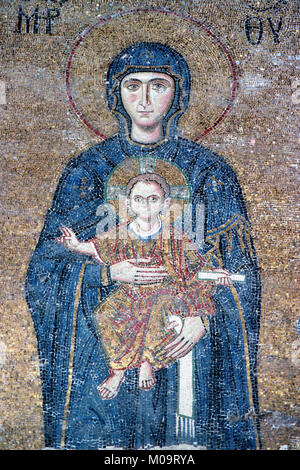 Mosaïque byzantine de la Vierge Marie et Jésus Enfant dans la galerie sud du Musée de l'église Hagia Sophia, Sultanahmet, Istanbul, Turquie Banque D'Images