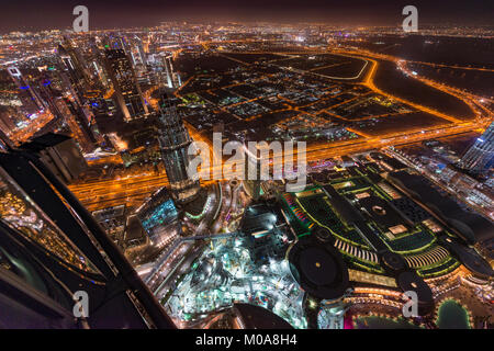 Sur la ville de Burj Khalifa, Dubai, Émirats Arabes Unis Banque D'Images