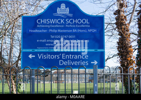 Signalisation scolaire à l'extérieur de l'école Chiswick, Burlington Lane, Chiswick, London, W4, ROYAUME-UNI Banque D'Images