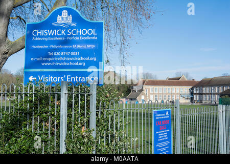 Signalisation scolaire à l'extérieur de l'école Chiswick, Burlington Lane, Chiswick, London, W4, ROYAUME-UNI Banque D'Images