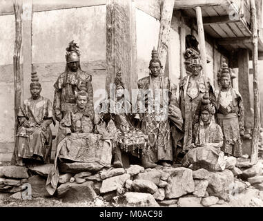 Les prêtres bouddhistes, l'Inde du nord, c.1880 . Banque D'Images