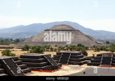 Bien piramid - vue de Lune dans piramid Teothuacan, Mexique Banque D'Images