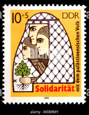 Timbre de l'Allemagne de l'Est (1982) : "Solidarité avec le peuple palestinien" Banque D'Images