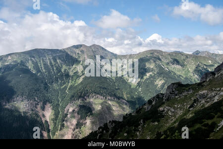 Baranec crête de montagne avec plus de Otrhance Baranec peak Mountain Ridge près de Klar dans l'ouest de pointe Tatras en Slovaquie Banque D'Images