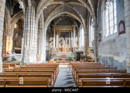 Intérieur de l'église Notre-Dame de Montluçon, Allier, Auvergne, France Banque D'Images