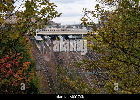 Vue panoramique d'Édimbourg, Écosse gare Waverlay Banque D'Images