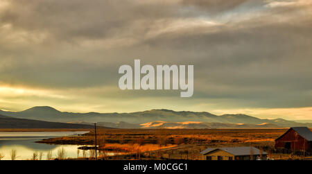 Nuages sur le lac Abert Banque D'Images