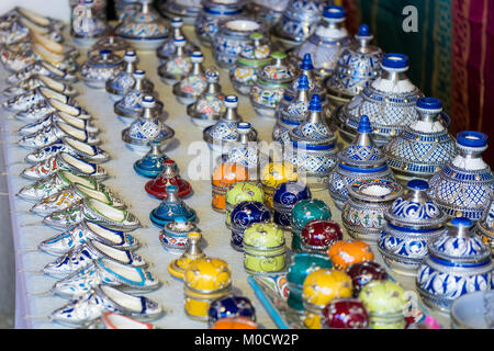 Maison traditionnelle marocaine de souvenirs sur l'open market Banque D'Images