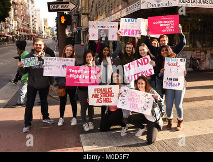 Los Angeles, USA. 19 Jan, 2018. Voir des marcheurs lors de la Marche des femmes 2018 Los Angeles à Pershing Square le 20 janvier. 2018 à Los Angeles, Californie Crédit : l'accès Photo/Alamy Live News Banque D'Images