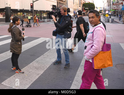 Los Angeles, USA. 19 Jan, 2018. Voir des marcheurs lors de la Marche des femmes 2018 Los Angeles à Pershing Square le 20 janvier. 2018 à Los Angeles, Californie. Crédit : l'accès Photo/Alamy Live News Banque D'Images