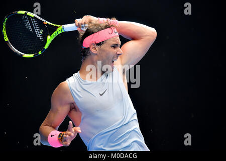 21 janvier 2018 : 1ère Rafael Nadal de semences de l'Espagne en action contre des semences 24 Diego Schwartzman de l'Argentine dans un match de 4ème tour jour 7 de l'Australian Open 2018 Tournoi de tennis du Grand Chelem à Melbourne, Australie. Bas Sydney/Cal Sport Media Credit : Cal Sport Media/Alamy Live News Banque D'Images