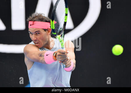 21 janvier 2018 : 1ère Rafael Nadal de semences de l'Espagne en action contre des semences 24 Diego Schwartzman de l'Argentine dans un match de 4ème tour jour 7 de l'Australian Open 2018 Tournoi de tennis du Grand Chelem à Melbourne, Australie. Bas Sydney/Cal Sport Media Credit : Cal Sport Media/Alamy Live News Banque D'Images