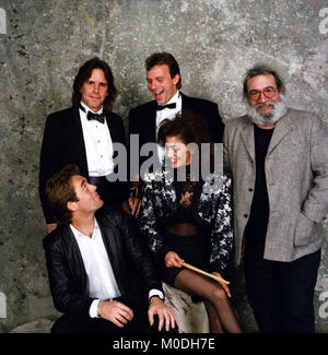 Huey Lewis, Sheila E, Joe Montana et Jerry Garcia à l'picutred 1988 Bay Area Music Awards Crédit : Pat Johnson/MediaPunch Banque D'Images