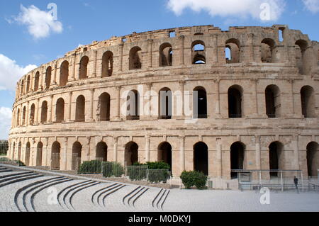 Vue extérieure de l'amphithéâtre romain de El Jem, Mahdia, Tunisie Banque D'Images