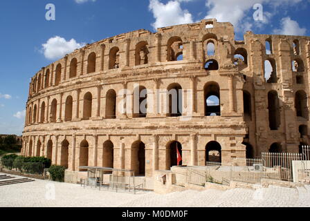 Vue extérieure de l'amphithéâtre romain de El Jem, Mahdia, Tunisie Banque D'Images