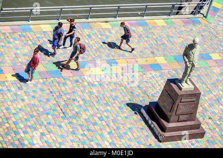 Buenos Aires Argentina, Caminito Barrio de la Boca, promenade au bord de l'eau, vue sur le dessus, pavés colorés, garçons, garçons, enfants, enfants, enfants, enfants, vous Banque D'Images