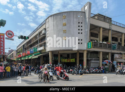 Entrée de yongle traditionnels sur le marché Guohua street Banque D'Images