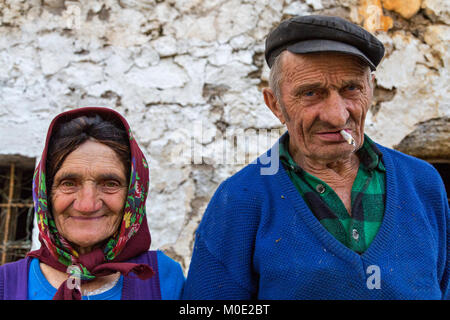 Couple de personnes âgées, de l'Albanie l'Albanie. Banque D'Images