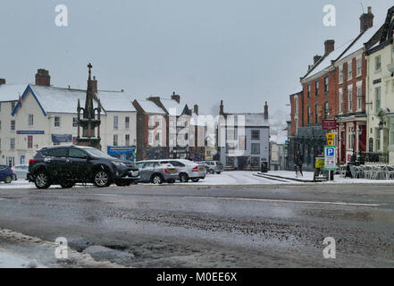 Ashbourne, Derbyshire, Royaume-Uni. Jan 21, 2018. Météo France : 1,5" de neige sont tombés à 2h ce matin, ce qui rend difficile, même pour des conditions de conduite de 4X4 autour de Ashbourne Derbyshire la passerelle du parc national de Peak District de : Doug Blane/Alamy Live News Banque D'Images