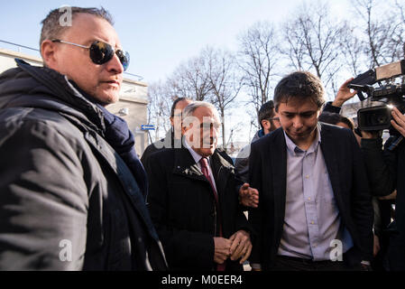 Turin, Piémont, Italie. Jan 21, 2018. TURIN, ITALIE-Janvier 21, 2018 : Pietro Grasso, premier candidat de l'Liberi e Uguali parti politique pour la campagne électorale du 4 mars 2018 au Teatro Espace à Turin, Italie Crédit : Stefano Guidi/ZUMA/Alamy Fil Live News Banque D'Images