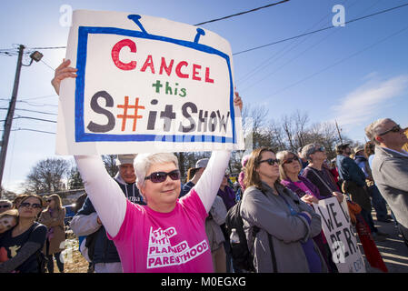 Atlanta, USA. 20 Jan, 2018. 20 janvier 2018 - Des milliers de personnes se sont rassemblées à Atlanta pour un rassemblement qui a été organisé par la Marche des femmes des organisateurs. Le rassemblement a eu lieu sur le premier anniversaire de la Marche des femmes 2017. La réunion a porté sur la motivation des participants à s'impliquer dans la politique électorale. Crédit : Steve Eberhardt/ZUMA/Alamy Fil Live News Crédit : ZUMA Press, Inc./Alamy Live News Banque D'Images