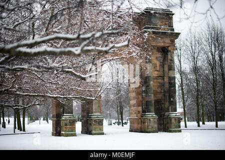 Glasgow, Royaume-Uni. Jan 21, 2018. Un harfang McLennan Arch dans Glasgow Green Crédit : Tony Clerkson/Alamy Live News Banque D'Images