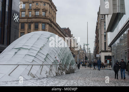 Glasgow, Royaume-Uni. Jan 21, 2018. Shoppers braver les éléments dans le centre-ville de Glasgow Crédit : Tony Clerkson/Alamy Live News Banque D'Images