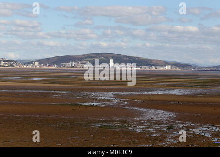 La Baie de Swansea, Pays de Galles, Royaume-Uni - 27 septembre 2015 : la Baie de Swansea, vu ici à marée basse, est le site proposé pour une controverse, marée pionnier lago Banque D'Images