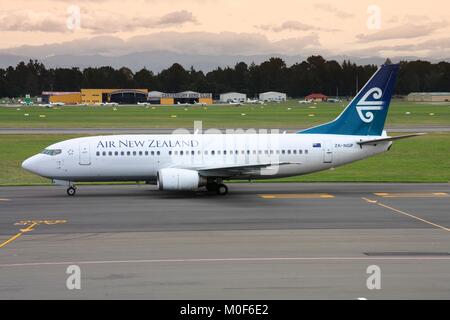 CHRISTCHURCH, Nouvelle-zélande - le 17 mars 2008 : Air New Zealand Boeing 737 à l'Aéroport de Christchurch. Air New Zealand avait un bénéfice d'exploitation de 898m dollar NZ Banque D'Images