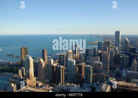 Vue magnifique sur le centre-ville de Chicago et le lac Michigan à partir de la Hancock building's signature prix Banque D'Images