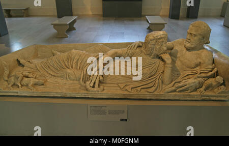 Couvercle de sarcophage en marbre avec chaise longue, couple, impériale dynastie ca. A.D. 220, le Metropolitan Museum of Art (le MET), Upper Manhattan, New York City Banque D'Images