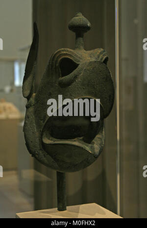 Tête en bronze d'un griffon d'un chaudron, grec 3e trimestre de la 7ème siècle avant J.-C., Période archaïque, le Metropolitan Museum of Art (le MET), l'homme supérieur Banque D'Images